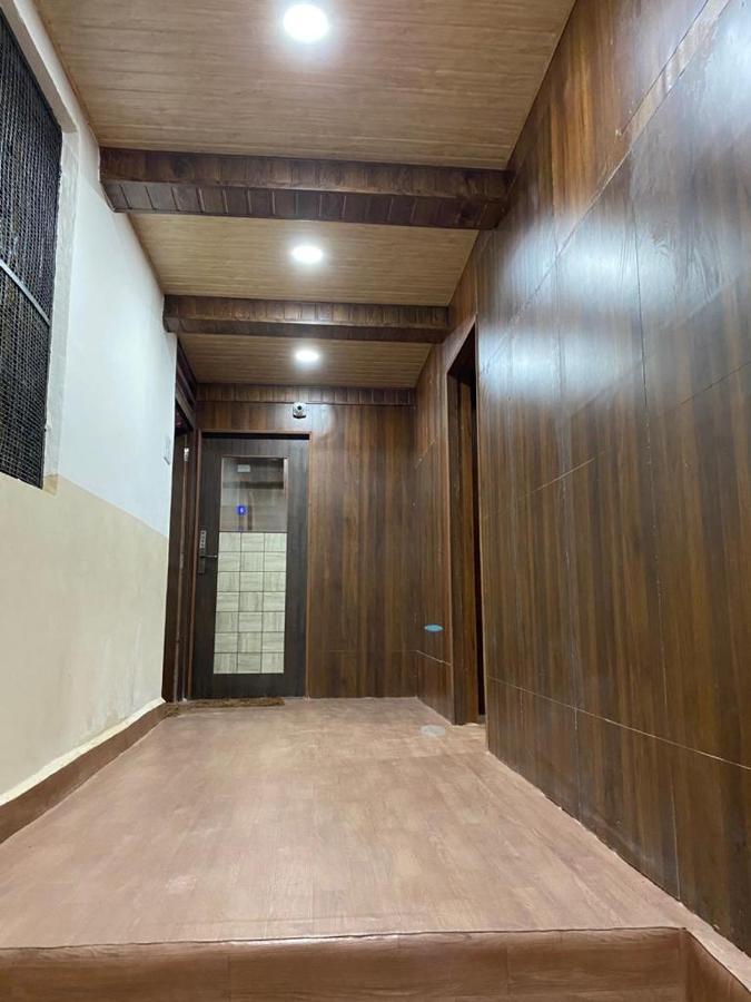 City Stay Ac Deluxe Hostel 마드가온 외부 사진