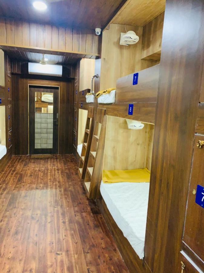 City Stay Ac Deluxe Hostel 마드가온 외부 사진
