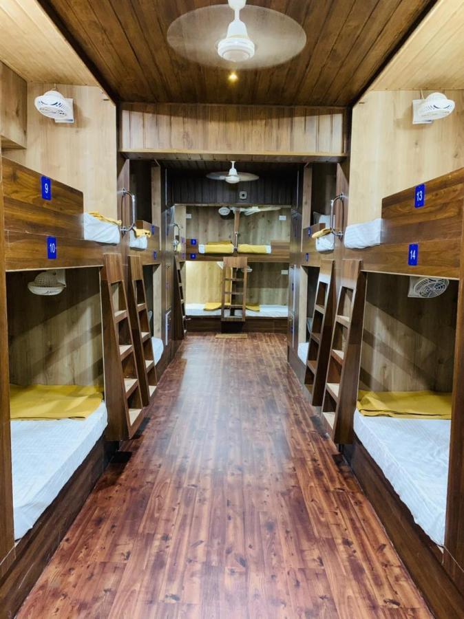 City Stay Ac Deluxe Hostel 마드가온 외부 사진