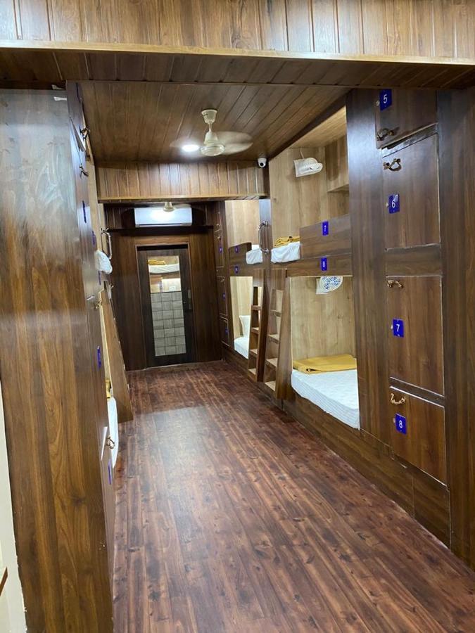 City Stay Ac Deluxe Hostel 마드가온 외부 사진