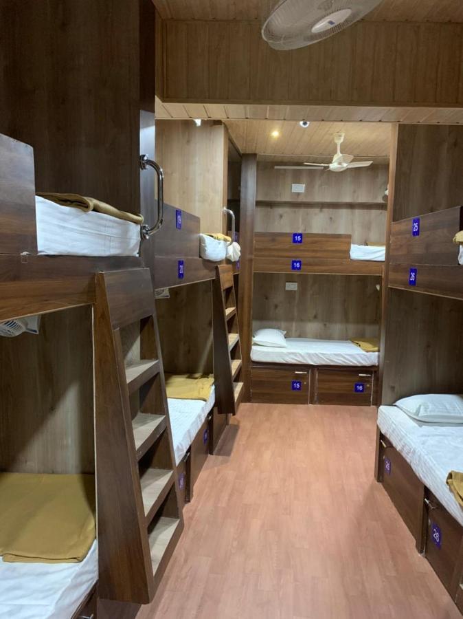 City Stay Ac Deluxe Hostel 마드가온 외부 사진